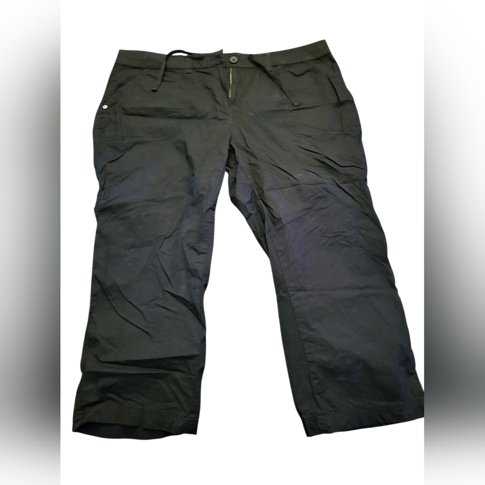 Cleo Women Capri